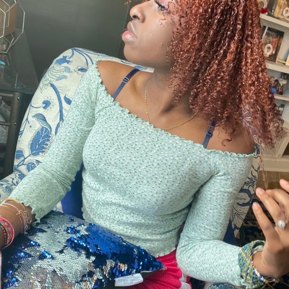 Forever21 off the shoulder crop top - Picture 2 of 5